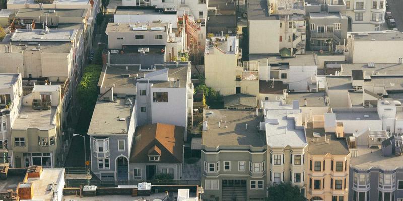 解锁智慧未来：MEC如何借助免费工具与网络技术重塑智慧城市与车联网